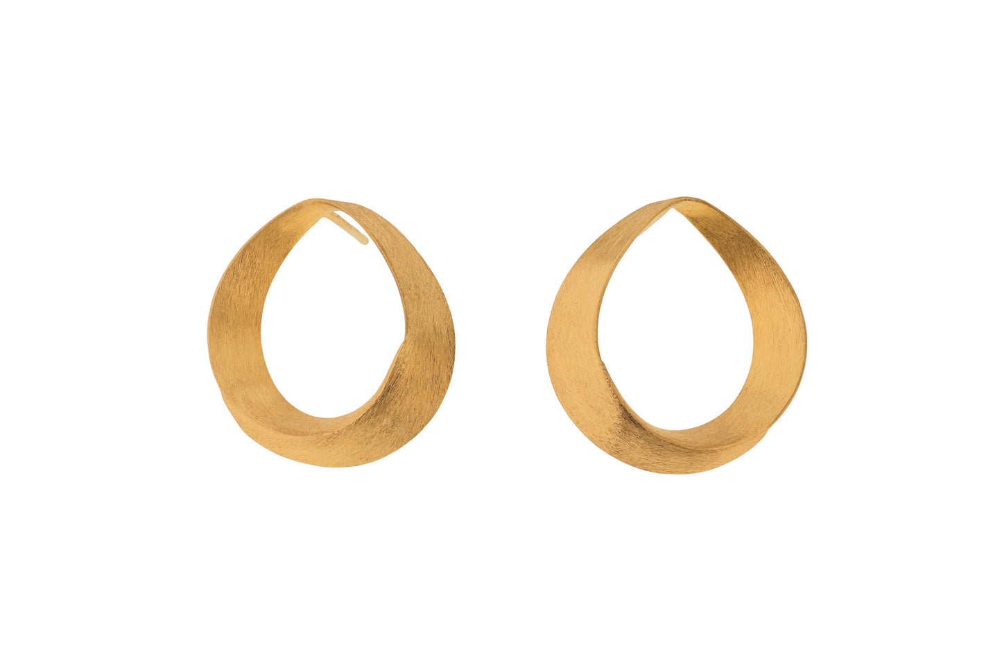 Gold Finished Ribbon Studs